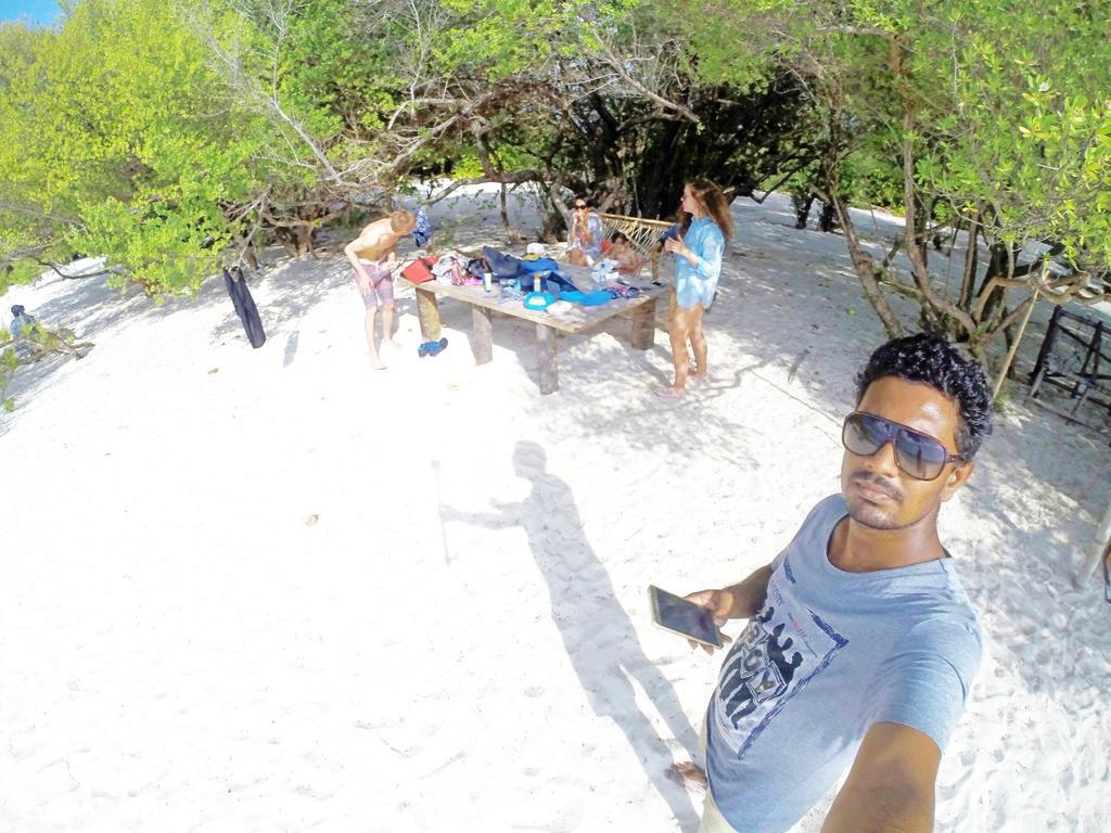 Casadana Hotel Thulusdhoo Exterior photo
